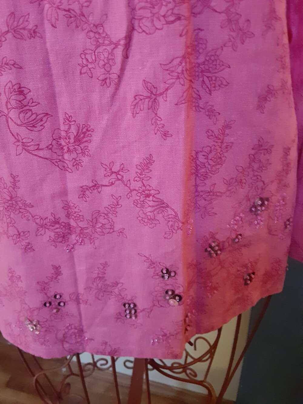 Sag Harbor SZ 6P Pink Floral Embroidered sequin Button up blouse Petite - Picture 9 of 12
